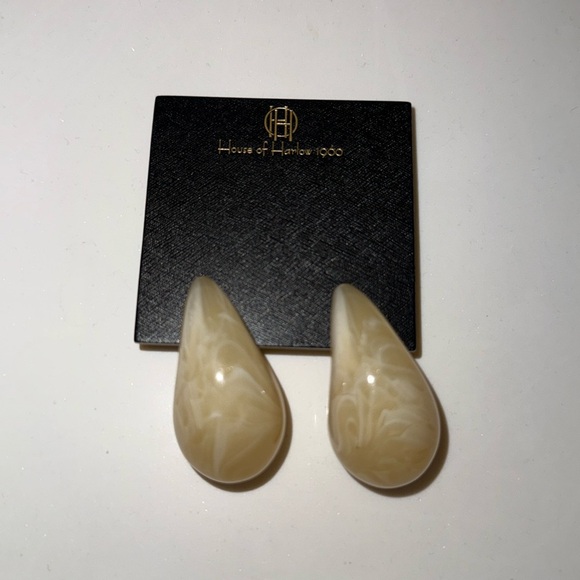 House of Harlow 1960 Cream‎ Teardrop Earrings - Picture 10 of 12